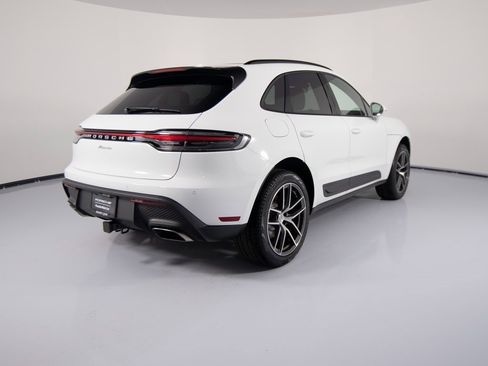 New 2026 Porsche Macan image 9