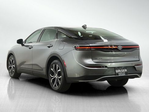 Used 2024 Toyota Crown AWD/4WD image 3