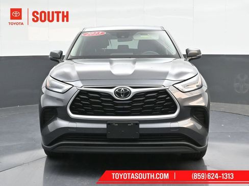 Used 2023 Toyota Highlander L image 5