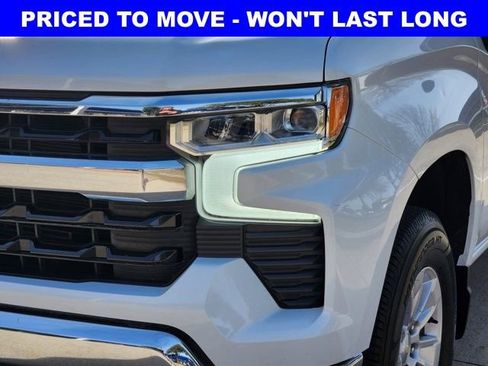 Used 2023 Chevrolet Silverado 1500 LT image 16