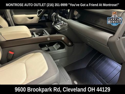 Used 2024 Land Rover Defender 130 X-Dynamic SE image 38