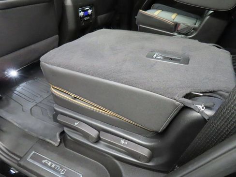 Used 2024 GMC Yukon AT4 w/ Technology Package image 65