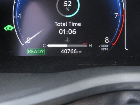 Used 2025 Toyota Camry XSE FWD image 26
