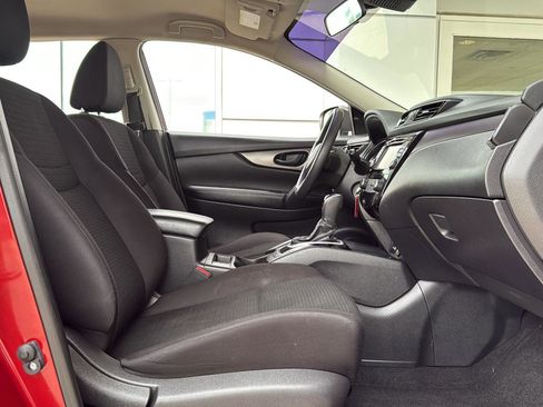 Used 2020 Nissan Rogue Sport S image 30