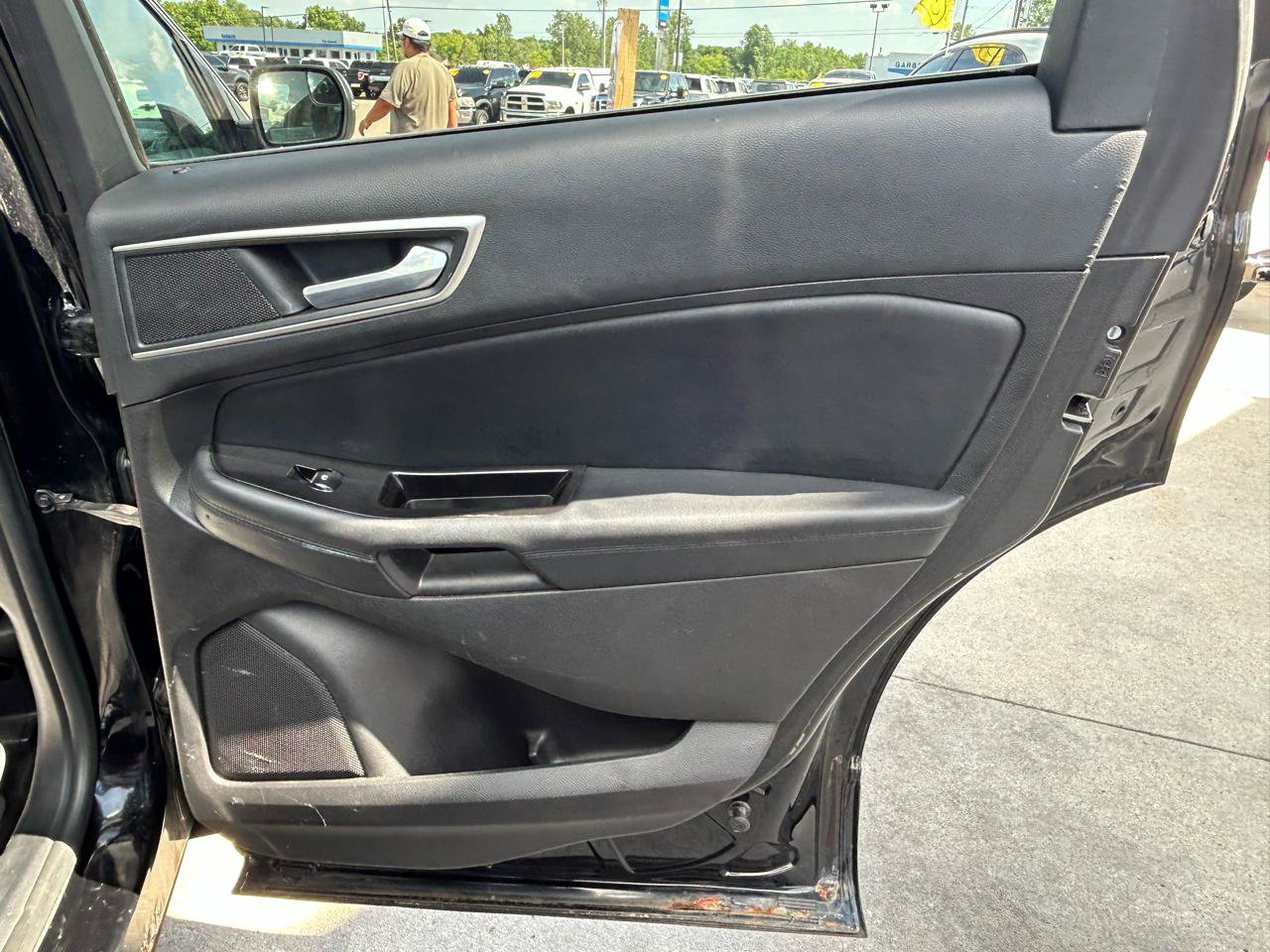 Used 2017 Ford Edge SEL w/ Equipment Group 201A AWD/4WD image 15