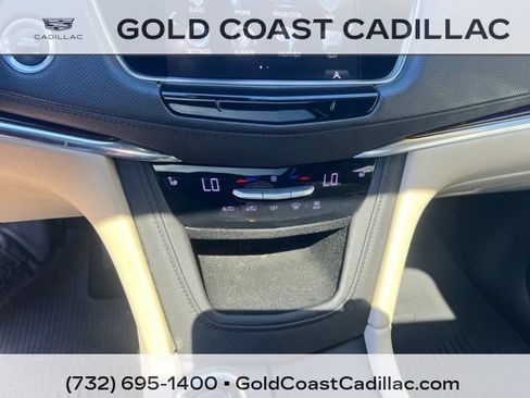 Used 2017 Cadillac XT5 Luxury w/ Driver Awareness Package AWD/4WD image 21
