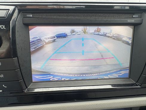 Used 2014 Toyota Corolla LE image 14