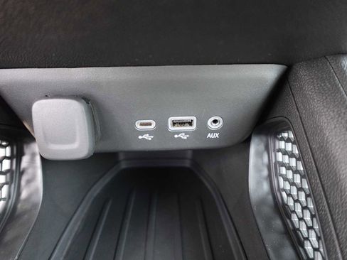 Used 2023 Chevrolet TrailBlazer LT w/ Convenience Package image 19