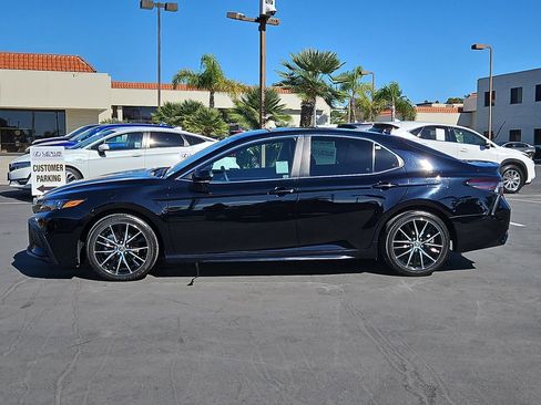 Used 2023 Toyota Camry SE image 9