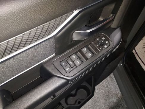 New 2026 RAM 2500 Big Horn AWD/4WD image 19