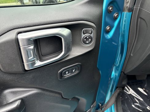 Used 2020 Jeep Wrangler Unlimited Sport S AWD/4WD image 16