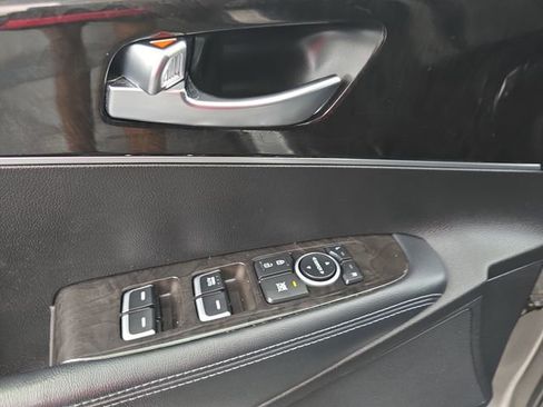 Used 2018 Kia Sorento LX FWD image 25