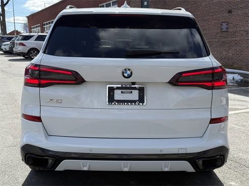 Used 2023 BMW X5 xDrive40i w/ M Sport Package image 5