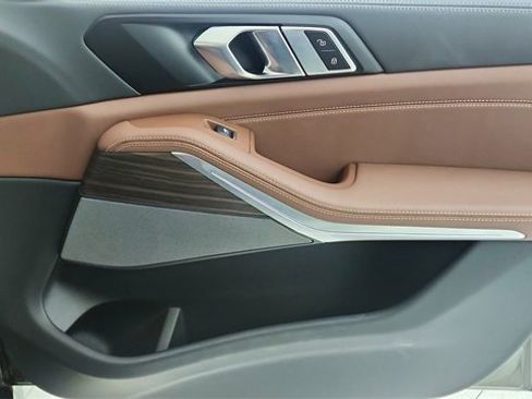 Used 2026 BMW X5 sDrive40i w/ M Sport Package image 24