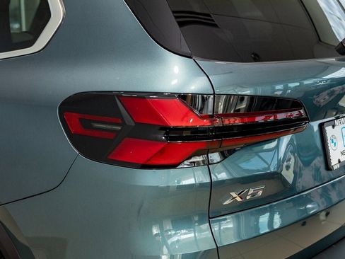 New 2026 BMW X5 xDrive40i w/ Climate Comfort Package image 9