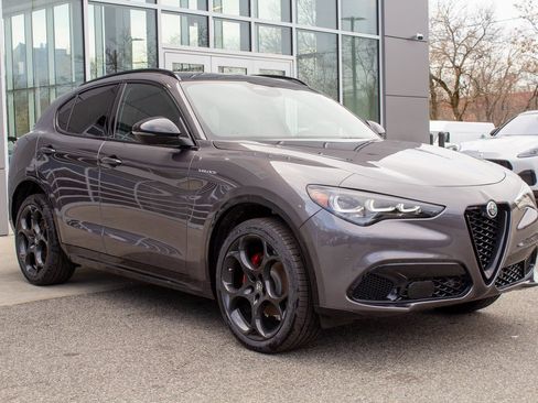 New 2025 Alfa Romeo Stelvio Sprint w/ Veloce Package image 3