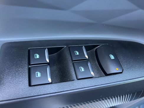 New 2025 Ford Maverick XL w/ Equipment Group 102A image 12