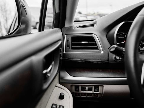 Used 2019 Subaru Outback 2.5i Limited w/ Popular Package #2 image 21