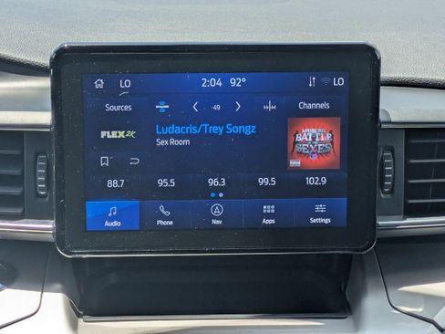 Used 2024 Ford Explorer XLT w/ Equipment Group 202A AWD/4WD image 19