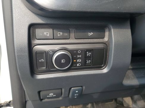 Used 2024 Ford F250 Lariat AWD/4WD image 10