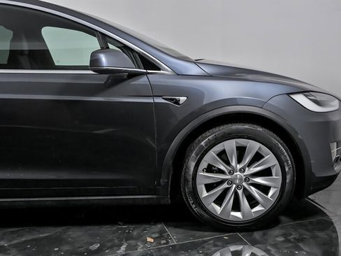 Used 2016 Tesla Model X 75D image 12