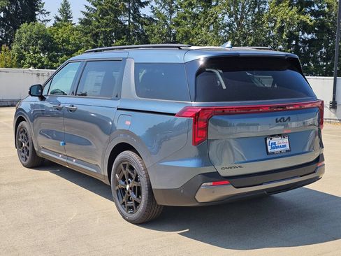 New 2027 Kia Carnival SX w/ Dark Edition Package FWD image 7
