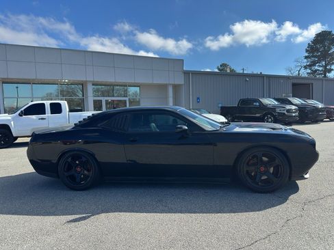 Used 2016 Dodge Challenger SXT Plus image 5