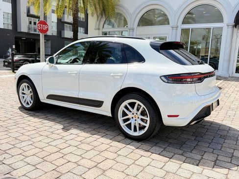 Used 2022 Porsche Macan AWD/4WD image 14