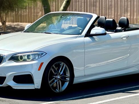 Used 2015 BMW 228i Convertible image 3