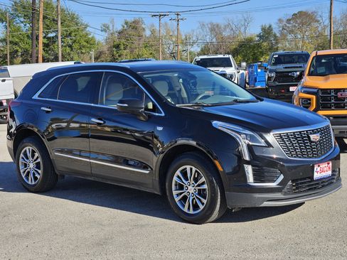 Used 2021 Cadillac XT5 Premium Luxury image 3