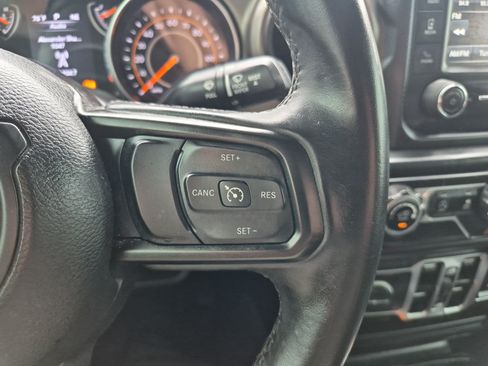 Used 2018 Jeep Wrangler Unlimited Sport S AWD/4WD image 27