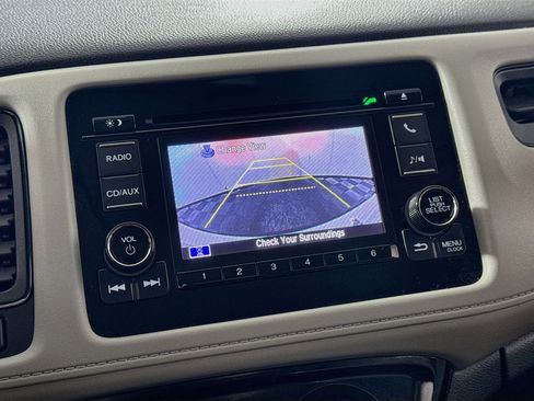 Used 2016 Honda HR-V LX image 2