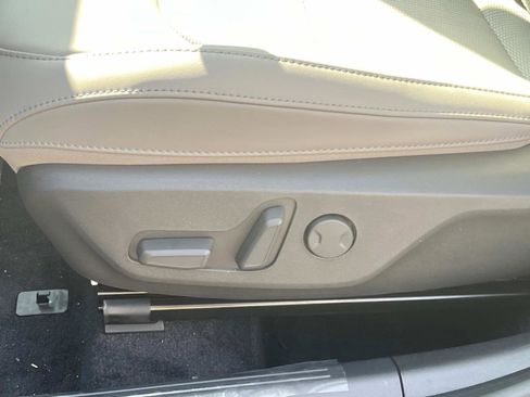 New 2025 Kia Niro EX Touring image 21