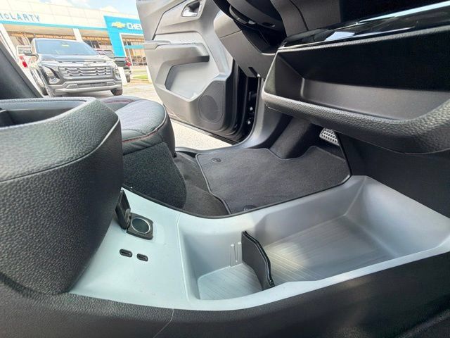 New 2027 Chevrolet Bolt RS w/ Super Cruise Package FWD image 41