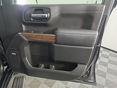 Used 2022 Chevrolet Silverado 1500 High Country image 43