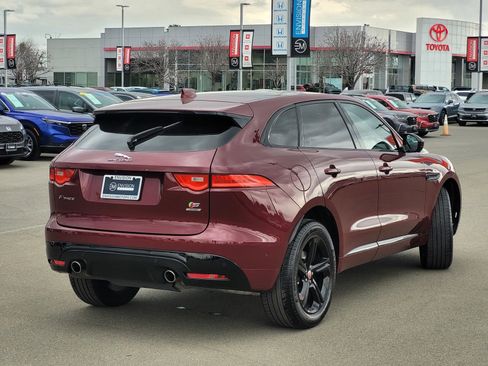 Used 2017 Jaguar F-PACE S image 5