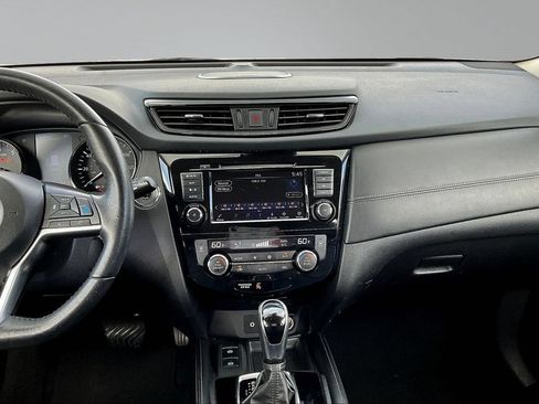 Used 2020 Nissan Rogue SL w/ Premium Package AWD/4WD image 10
