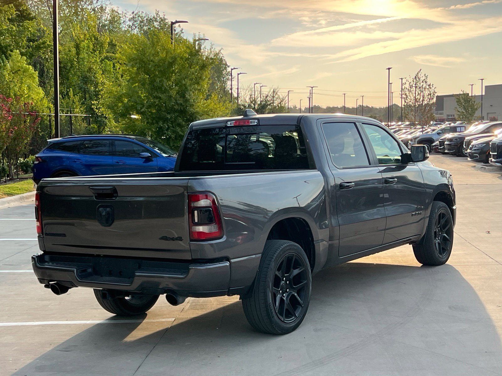 Used 2024 RAM 1500 Laramie AWD/4WD image 19
