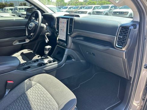 Used 2025 Ford Ranger XLT w/ Trailer Tow Package RWD image 38