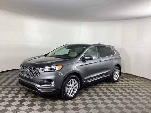 Used 2023 Ford Edge SEL w/ Convenience Package image 5