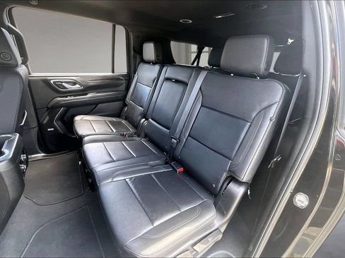 Used 2024 Chevrolet Suburban LT AWD/4WD image 22