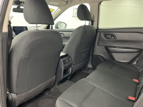 Used 2024 Nissan Rogue S FWD image 15