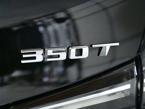 Used 2025 Cadillac XT4 Sport w/ Technology Package image 11