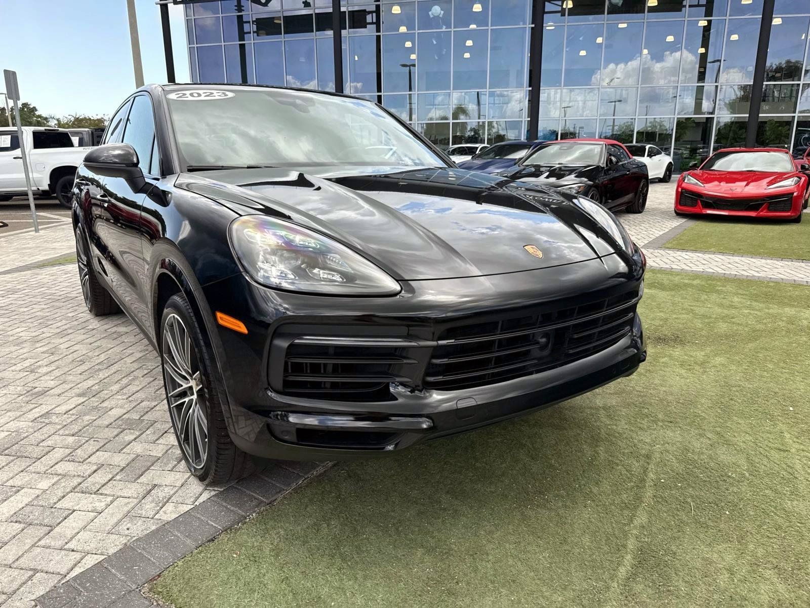 Used 2023 Porsche Cayenne Coupe AWD/4WD image 9