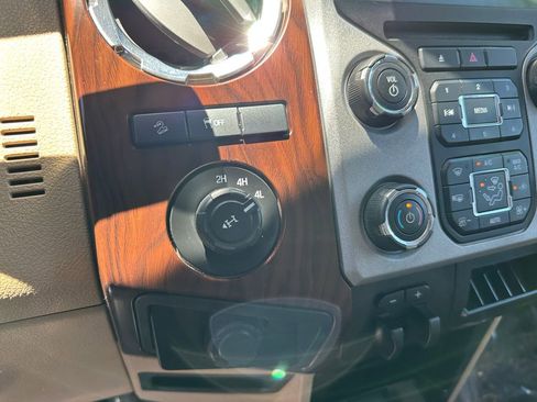 Used 2013 Ford F350 Lariat w/ Lariat Interior Pkg AWD/4WD image 21