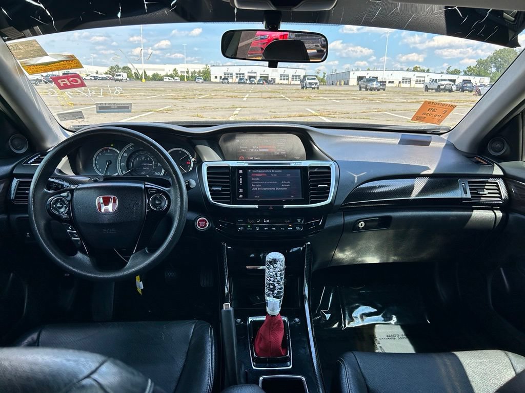 Used 2017 Honda Accord EX image 19