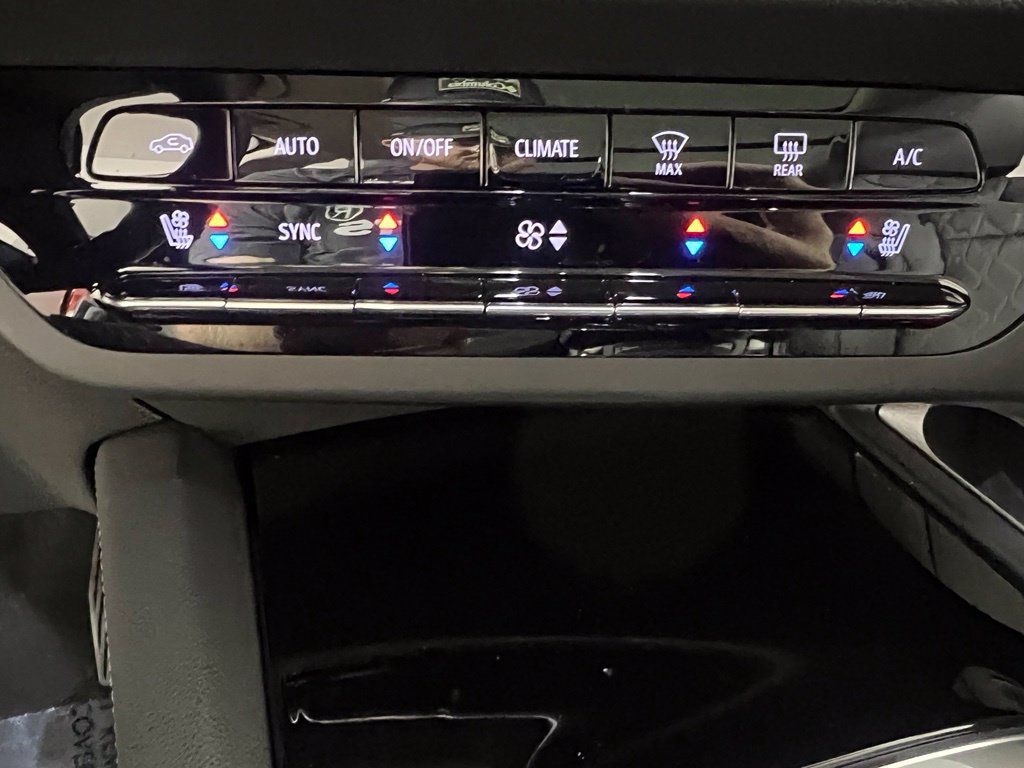 Certified 2023 Buick Envision Avenir AWD/4WD image 32