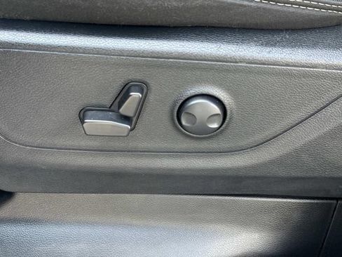 Used 2025 RAM 1500 Big Horn AWD/4WD image 12