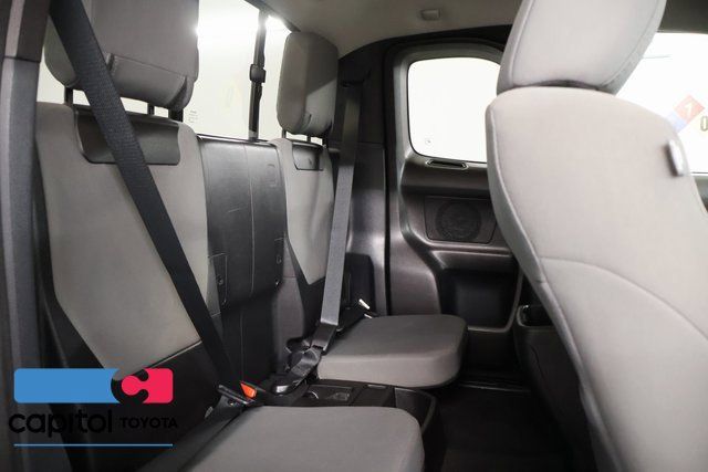 Certified 2018 Toyota Tacoma SR5 AWD/4WD image 29