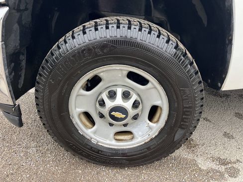 Used 2011 Chevrolet Silverado 2500 W/T image 13